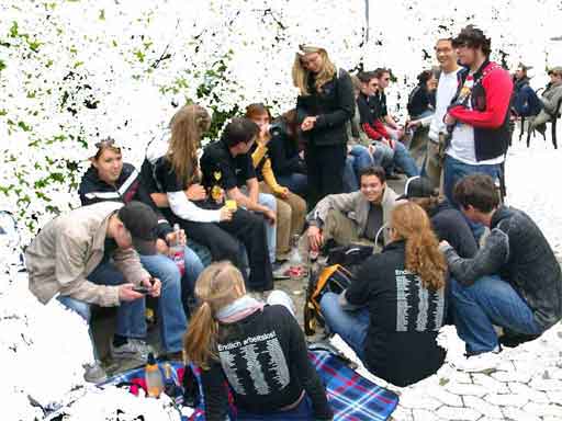 Gymnasiasten, Abitur- Feier: endlich arbeitslos